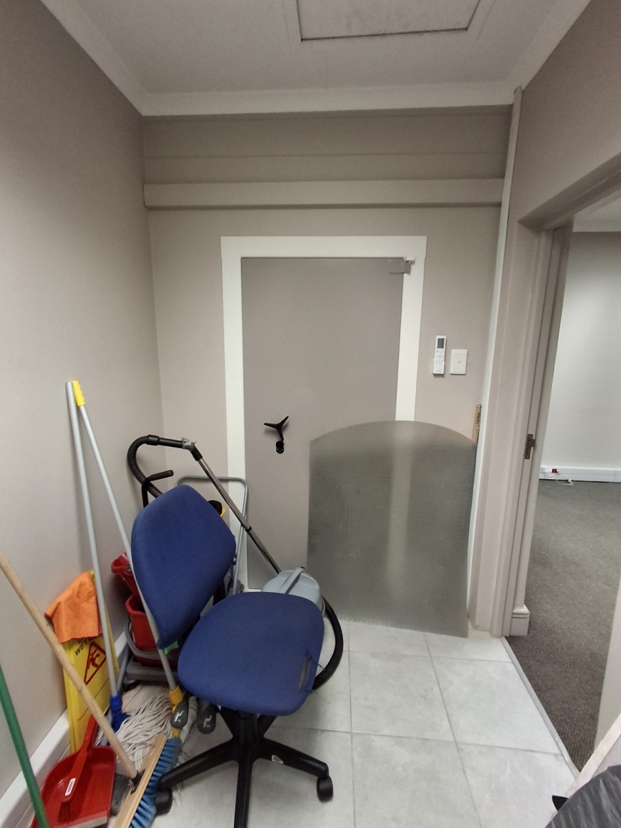 To Let Commercial Property for Rent in Stirling Eastern Cape